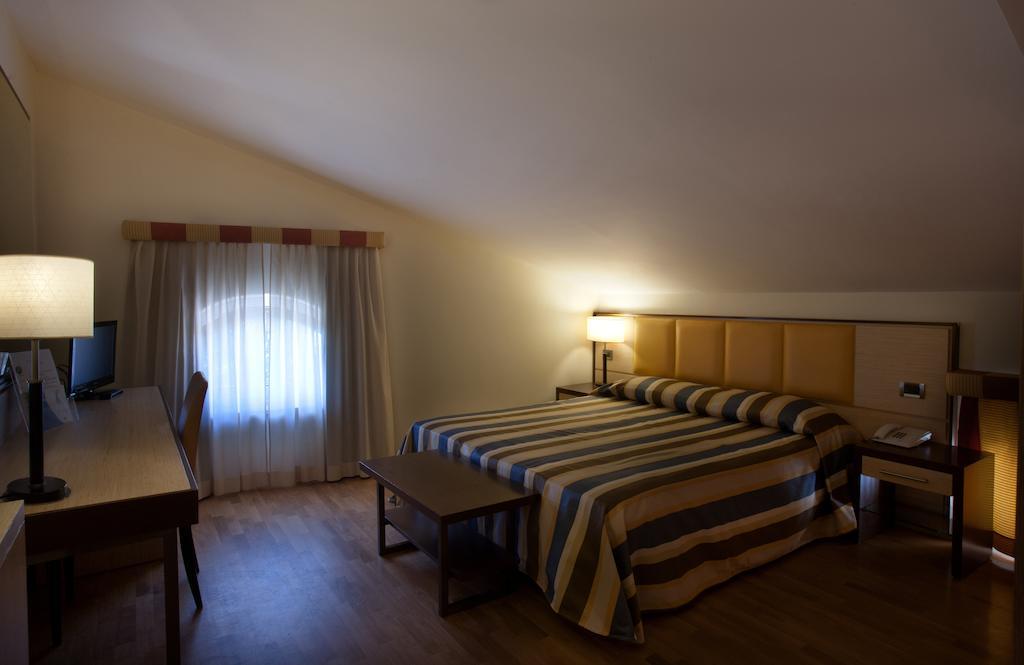 Virgilio Grand Hotel Sperlonga Exterior foto